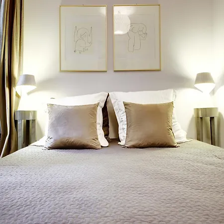 Apartment Marais