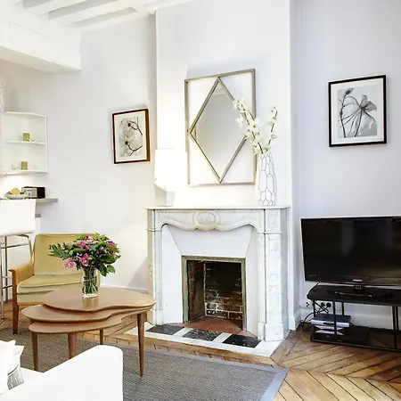 Apartment Marais